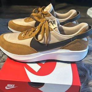 Nike waffle debut